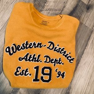 Old Navy Men’s sweater